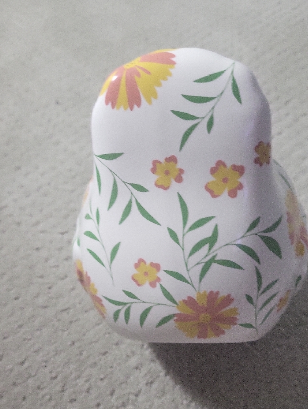 Bath & Body Works Chicken Candle Holder in White, Yellow & Pink - Picture 4 of 8